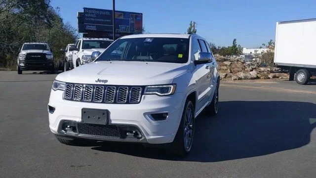 Used 2017 White Jeep Overland image 3