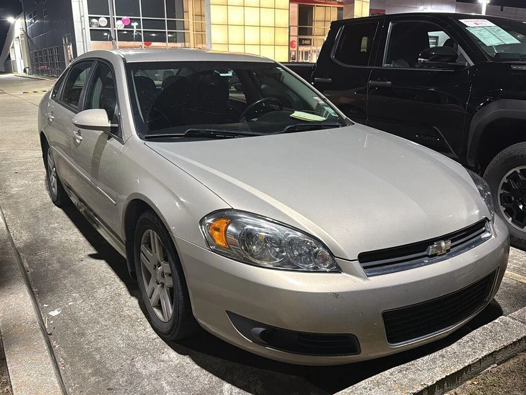 Used 2011 Gold Mist Metallic Chevrolet LT Retail image 2