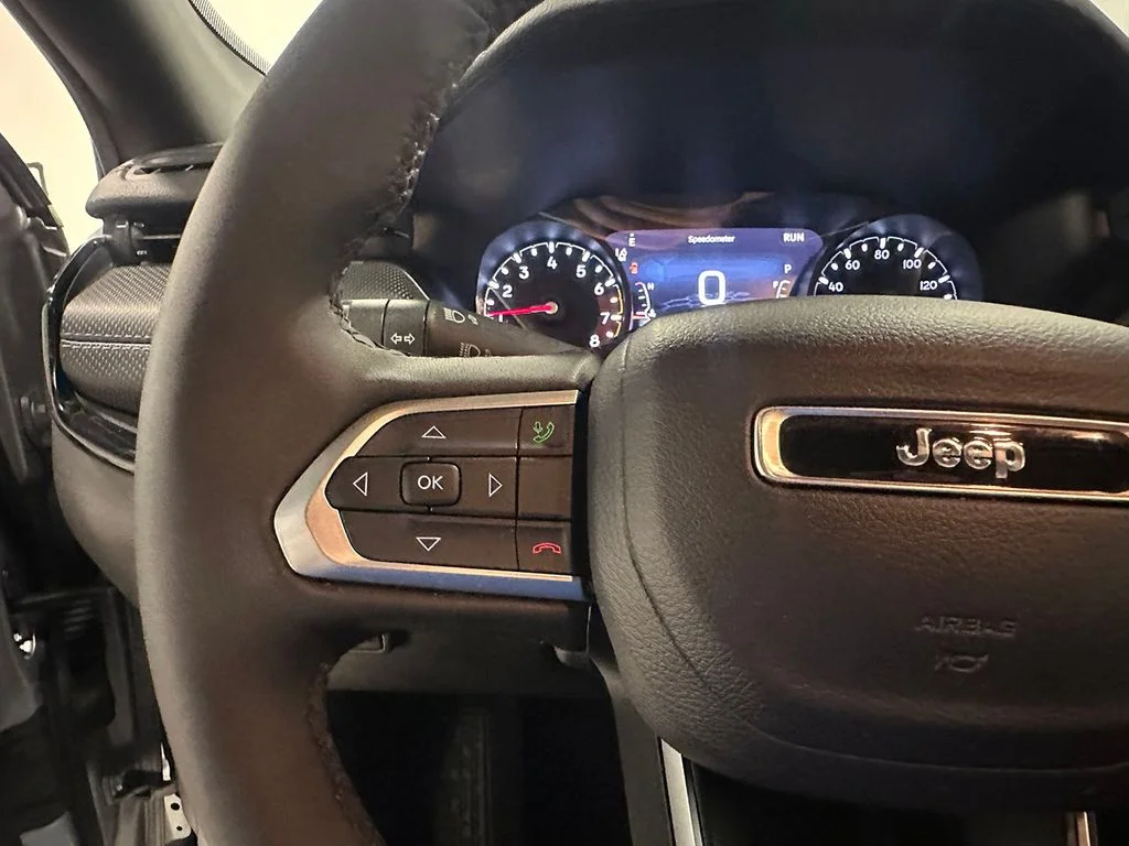 Used 2026 Silver Jeep Limited image 35