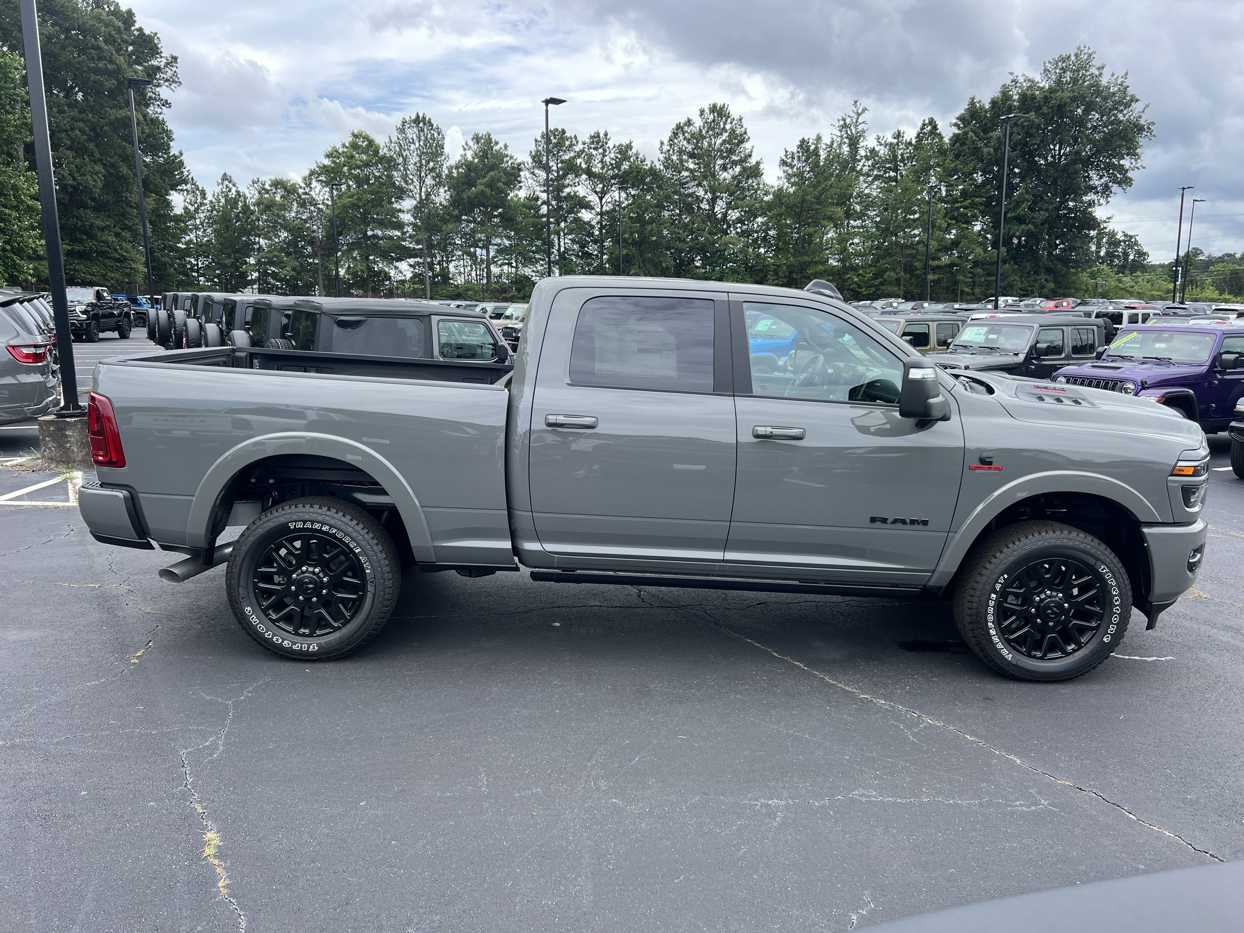 New 2026 Ceramic Gray Clearcoat Ram Limited image 9