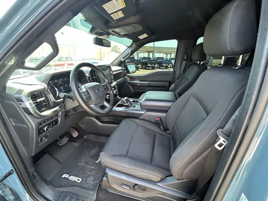 Used 2023 Blue Ford XLT image 12