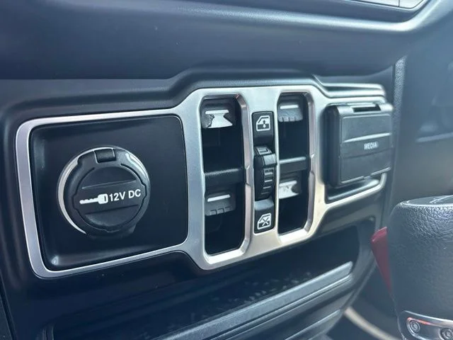 Used 2020 White Jeep Overland image 16