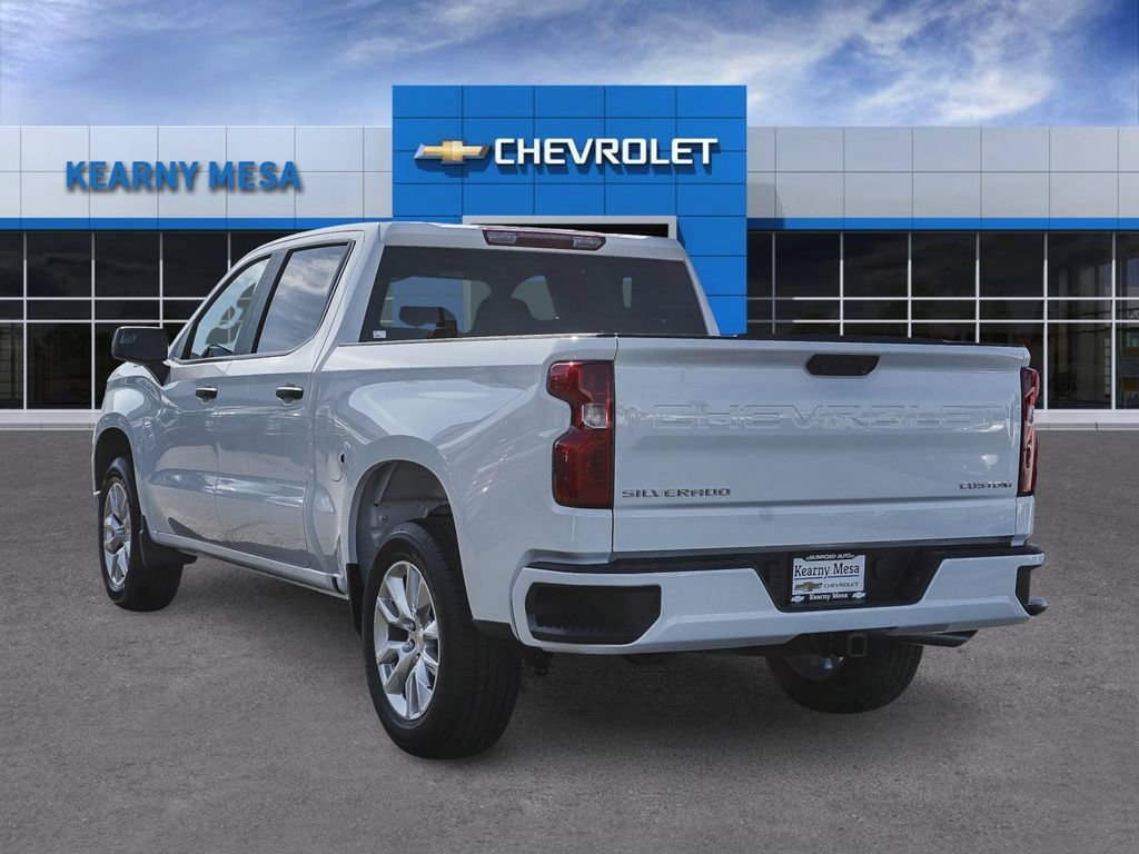 New 2026 Summit White Chevrolet Custom image 4