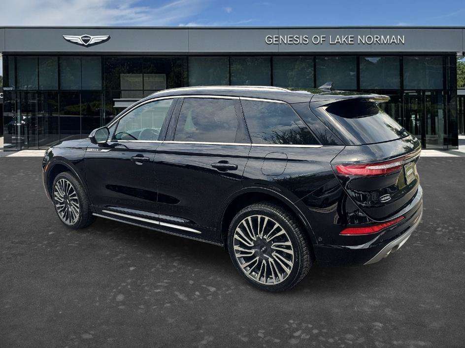 Used 2020 Black Lincoln Reserve image 6