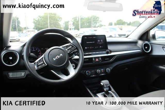 Used 2024 White Kia LXS image 8