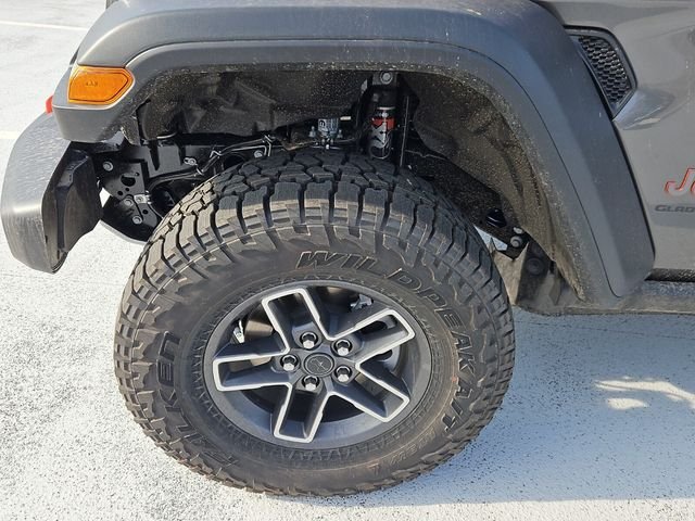 New 2026 Granite Crystal Metallic Clear-Coat Exterior Paint Jeep Mojave image 24