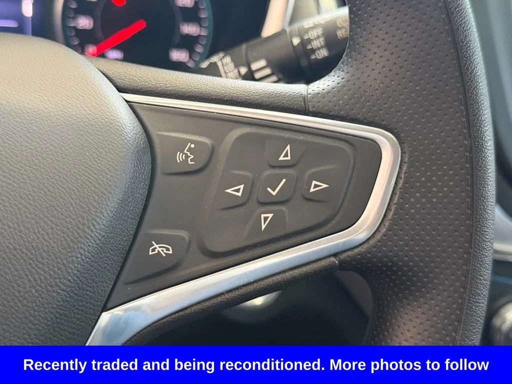 Used 2022 White Chevrolet LS image 21
