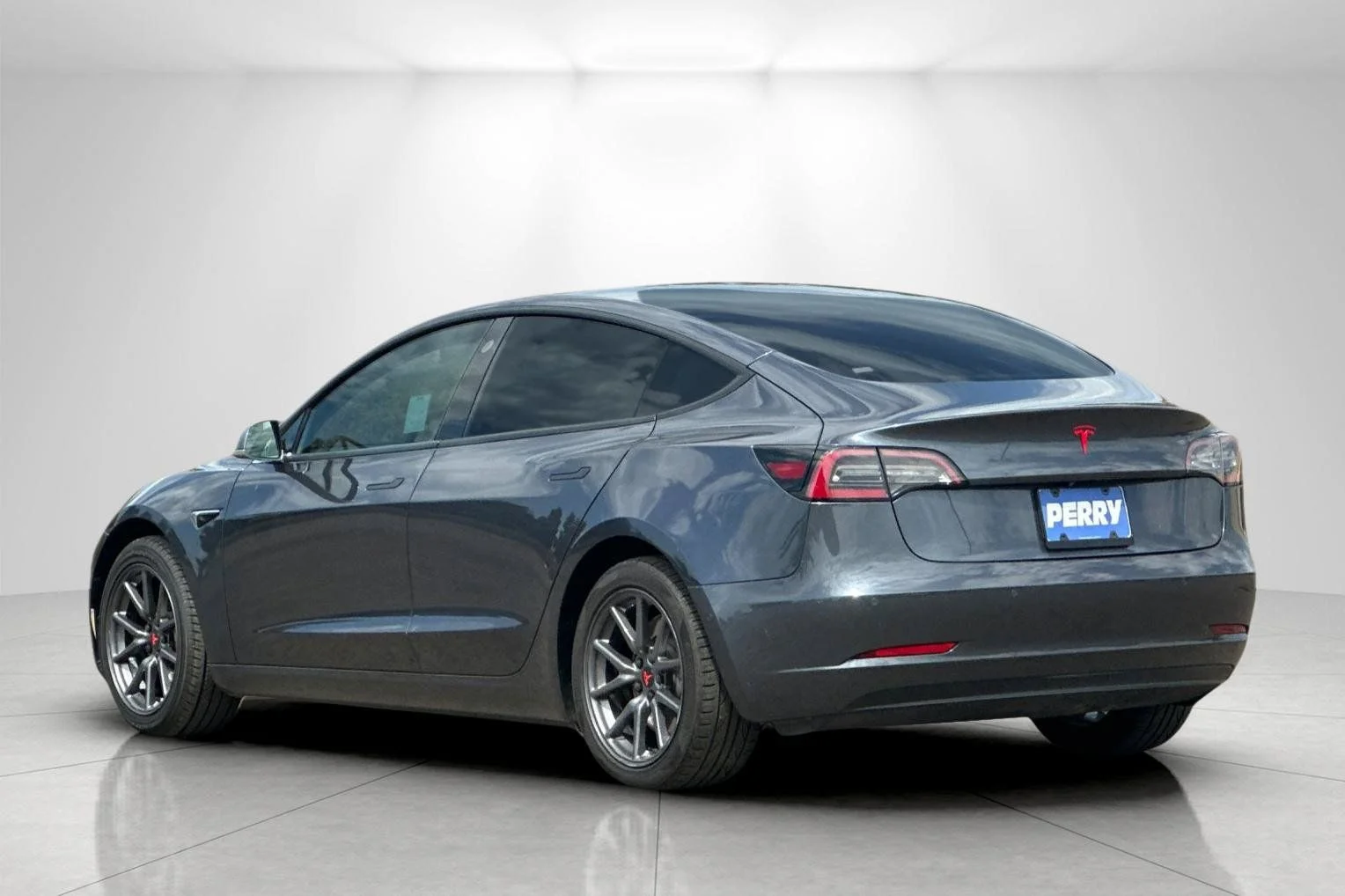 Used 2020 Gray Tesla Standard image 5