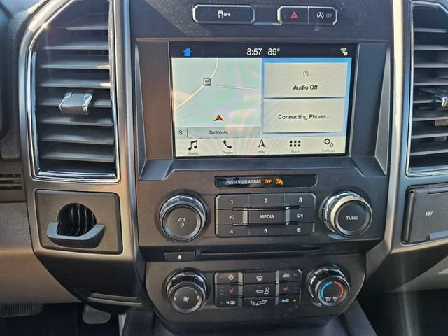 Used 2018 White Ford XL image 19