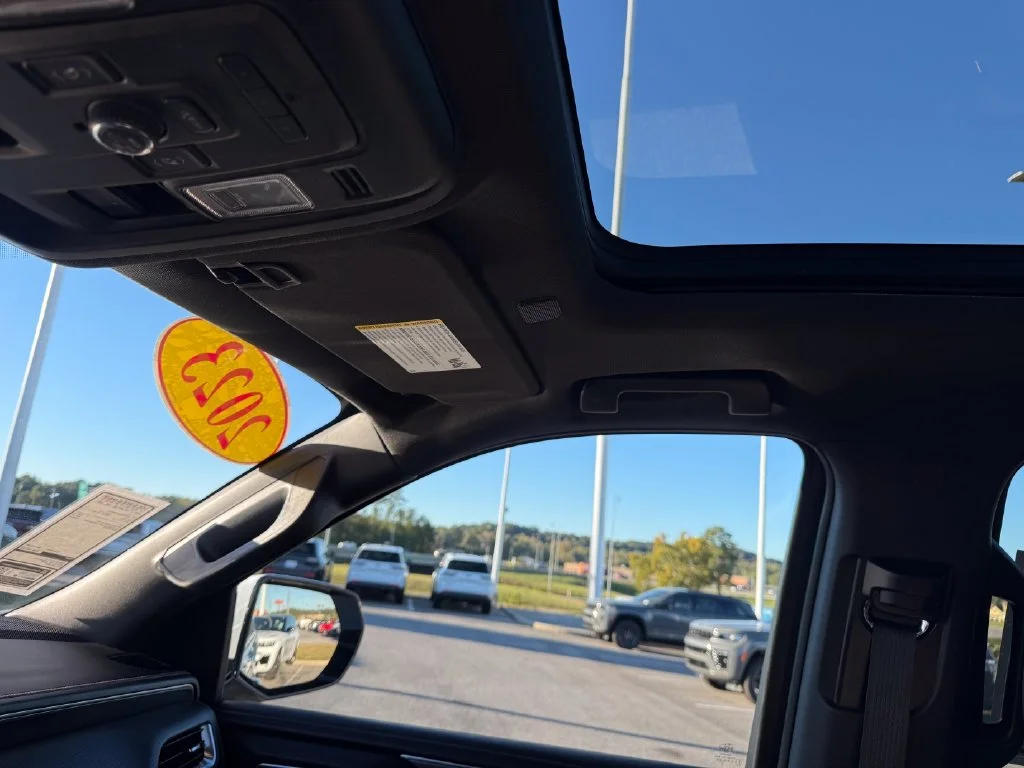Used 2023 White GMC AT4 image 14