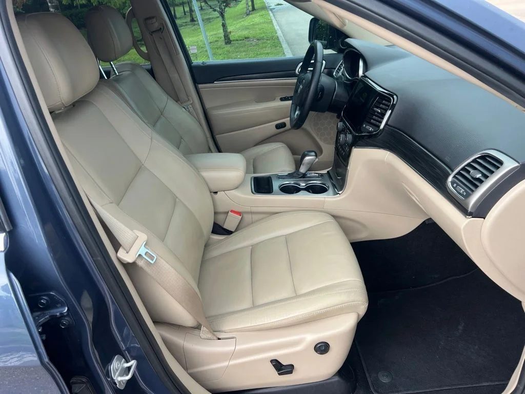 Certified Used 2019 Blue Jeep Limited image 19