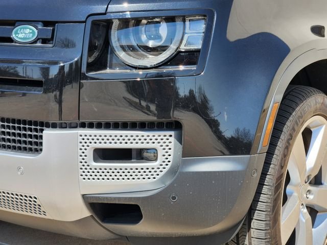Used 2024 Black Land Rover SE image 8