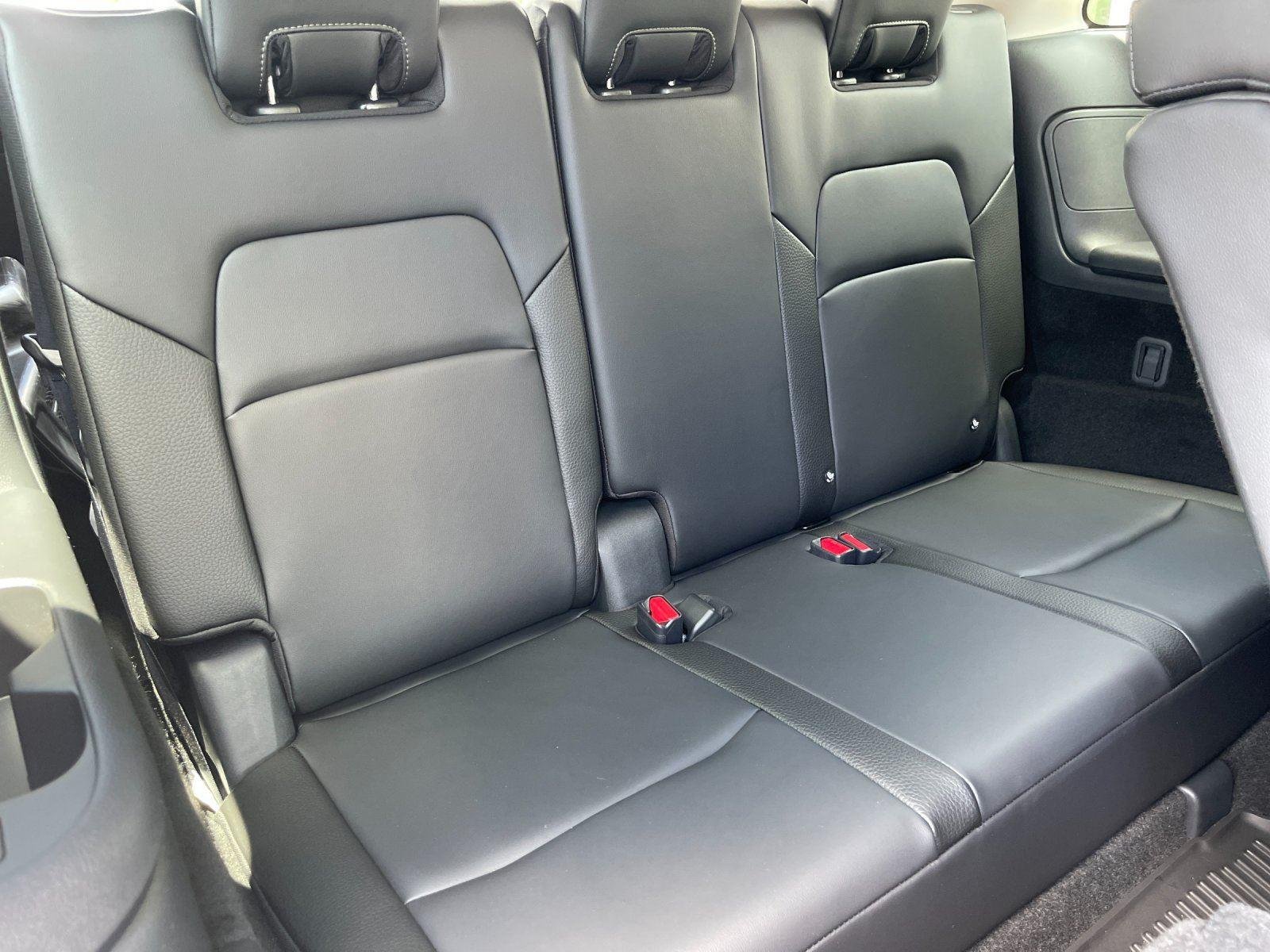 Used 2025 Everest White Pearl Tricoat Nissan SL image 39