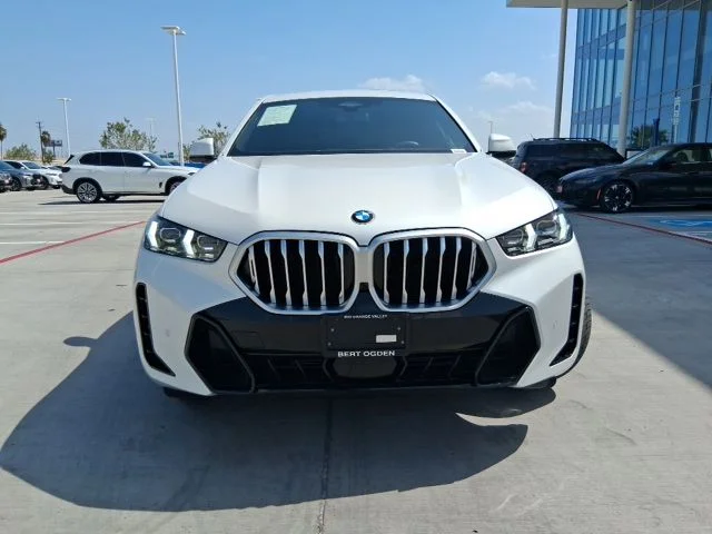Used 2026 White BMW xDrive40i image 2