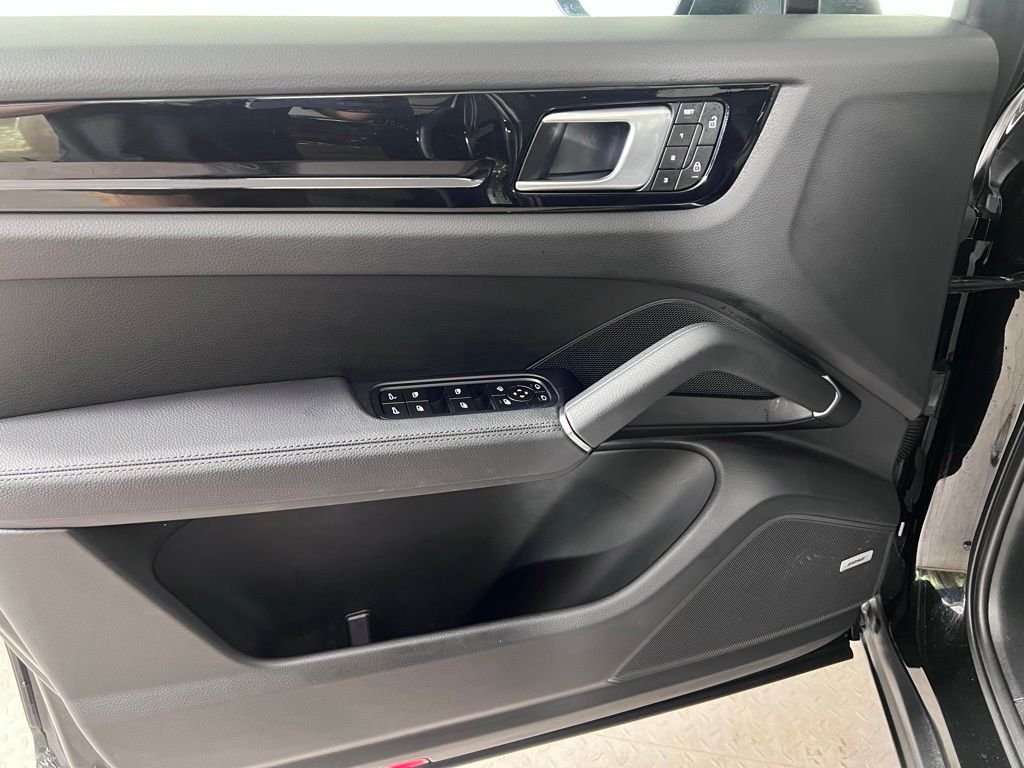 Certified Used 2023  Porsche S image 27