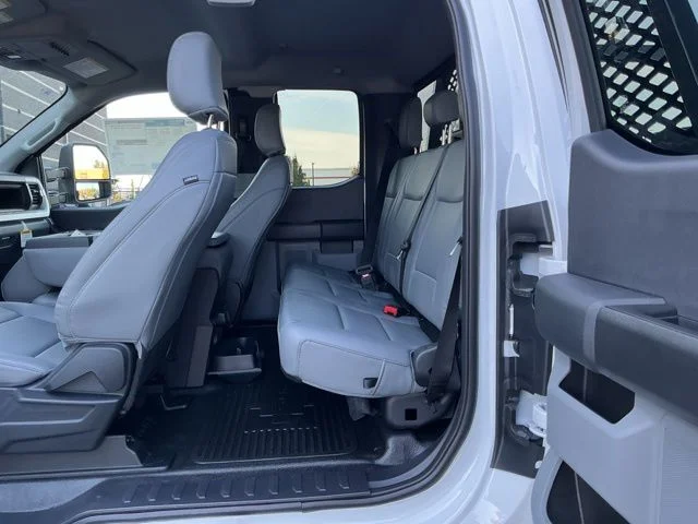 New 2026 Oxford White Ford XL image 26