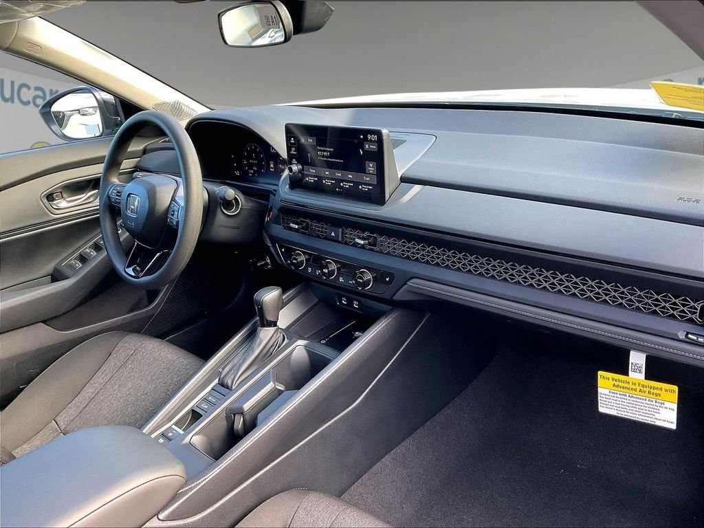 New 2026 Platinum White Pearl Honda SE image 9