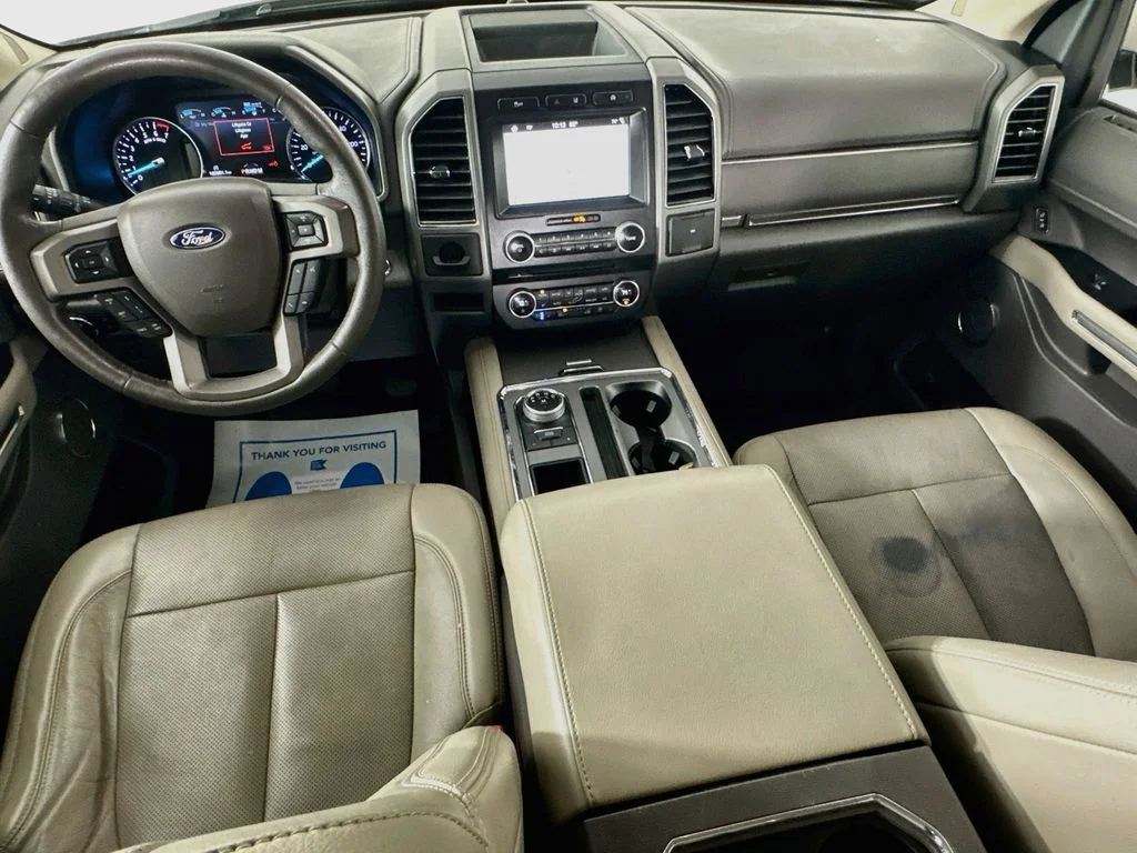 Used 2018 White Platinum Clearcoat Metallic Ford XLT image 28