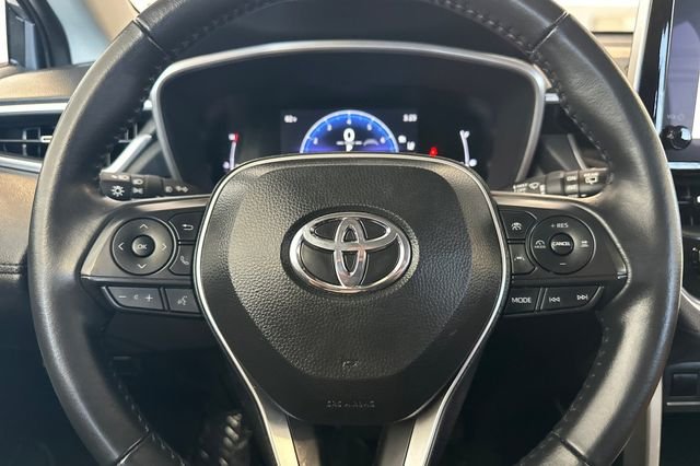 Used 2025  Toyota XLE image 26