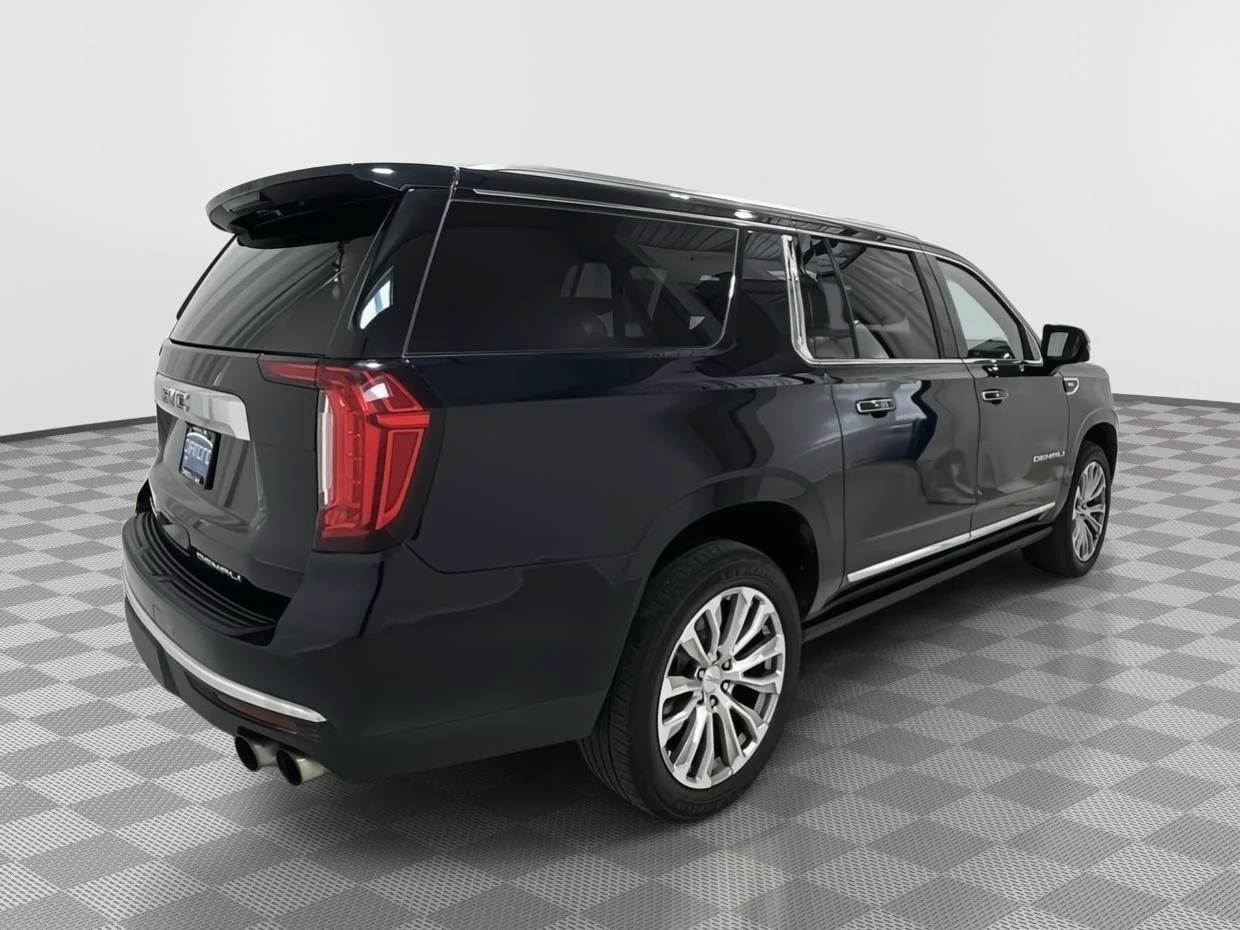 Used 2023 Midnight Blue Metallic GMC Denali image 5