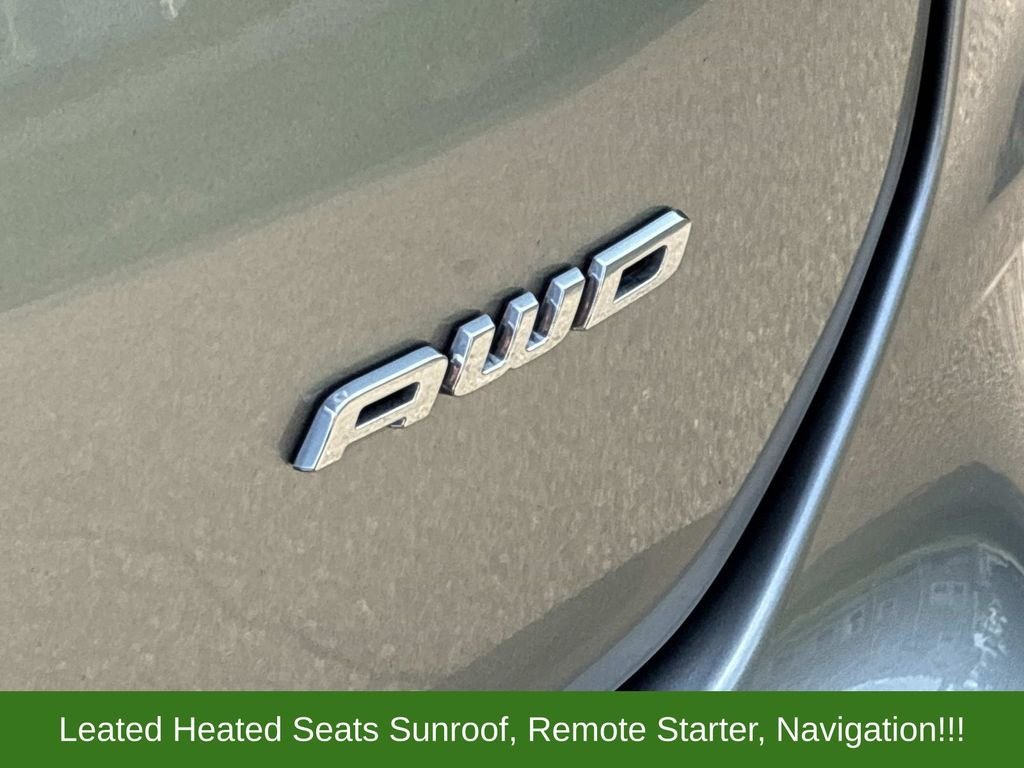 Used 2022 Silver Ford SEL image 12