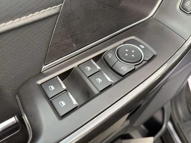 Used 2023 Black Ford XLT image 13