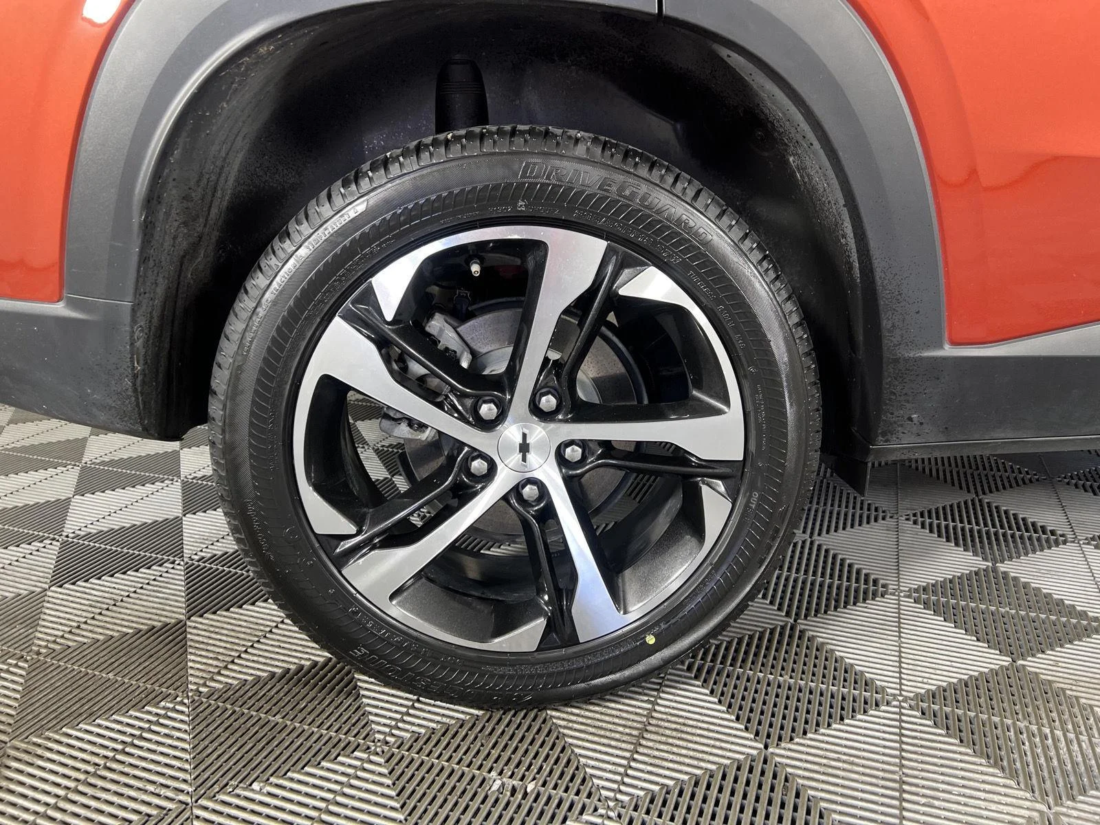 Used 2024 Cayenne Orange Metallic Chevrolet 1RS image 22