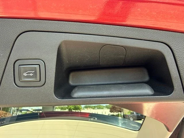Used 2020 Red Buick Premium II image 28
