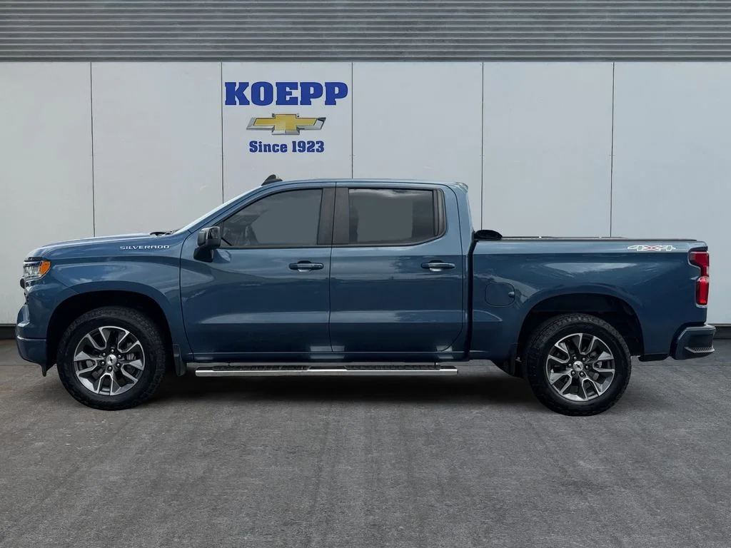 Used 2024 Lakeshore Blue Metallic Chevrolet RST image 2