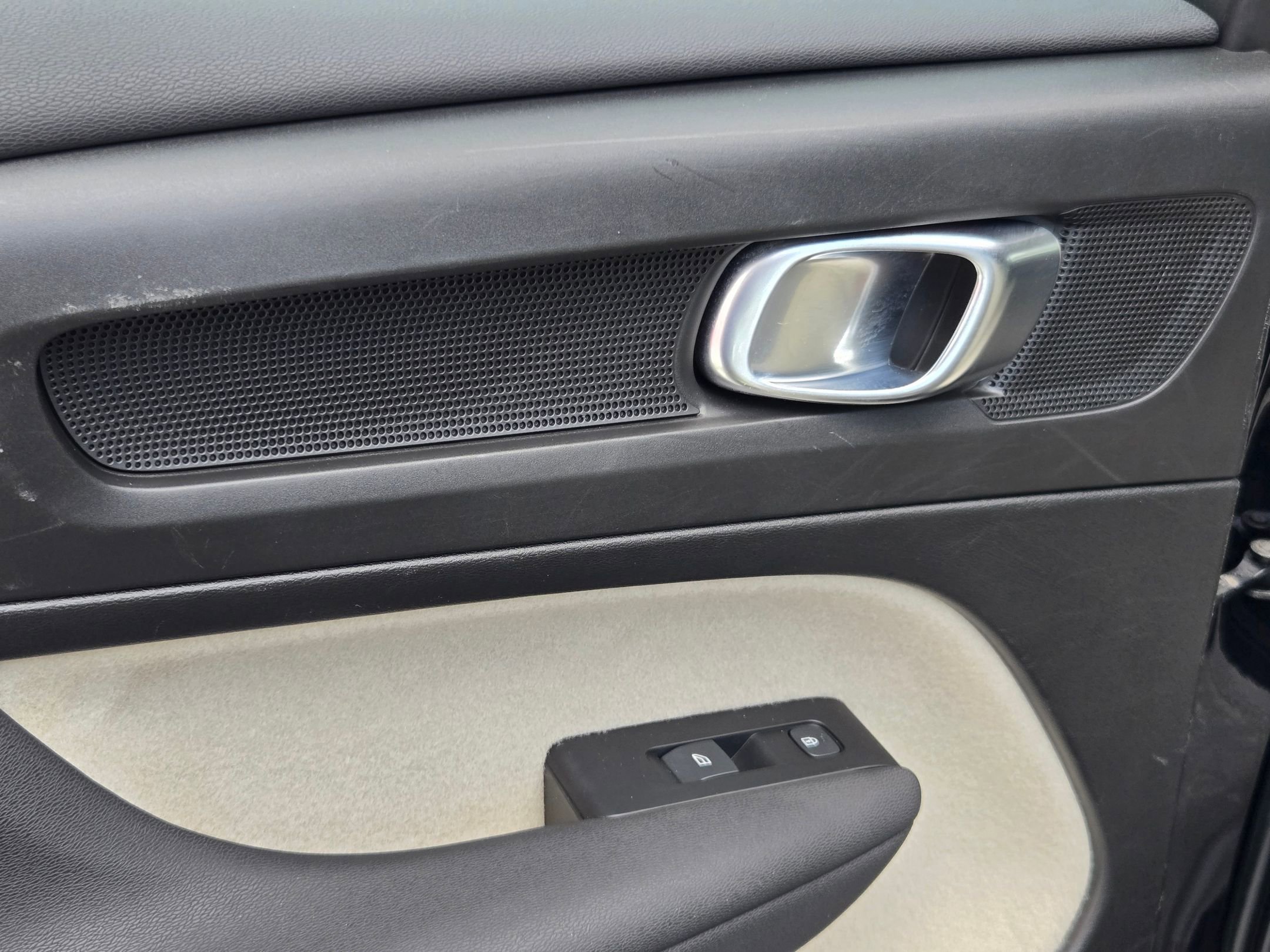 Used 2022 Denim Blue Metallic Volvo Momentum image 34