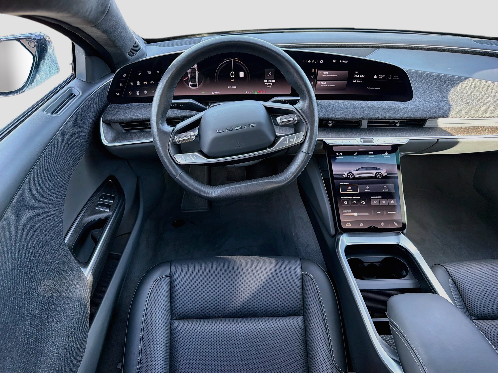 Used 2024 Quantum Gray Metallic Lucid Touring image 17
