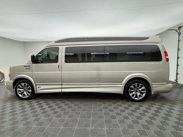 2022 Chevrolet Express Cargo Work Van - Photo 14