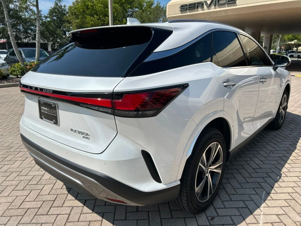 Certified Used 2024 White Lexus 350h Premium image 3