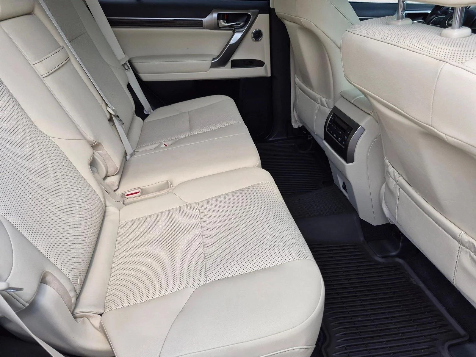 Certified Used 2023 Atomic Silver Lexus GX 460 Premium image 18