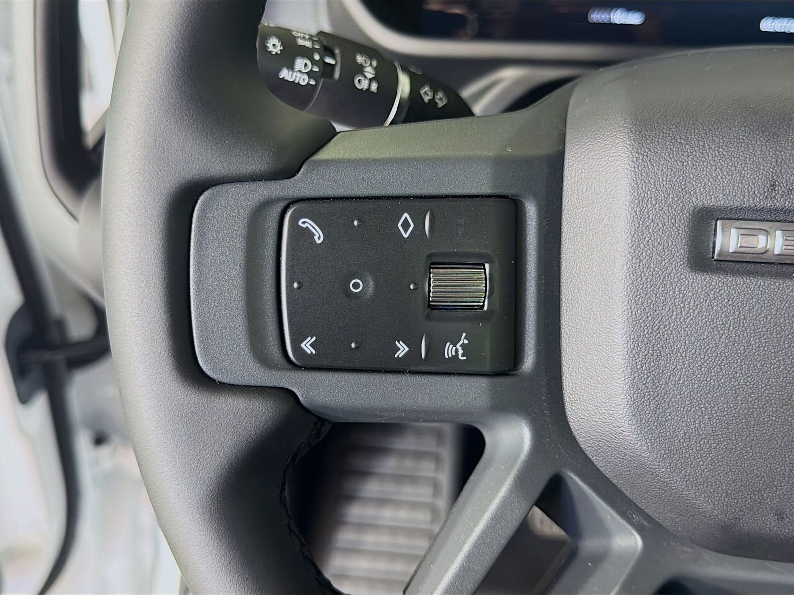 New 2026 Fuji White Land Rover S image 12