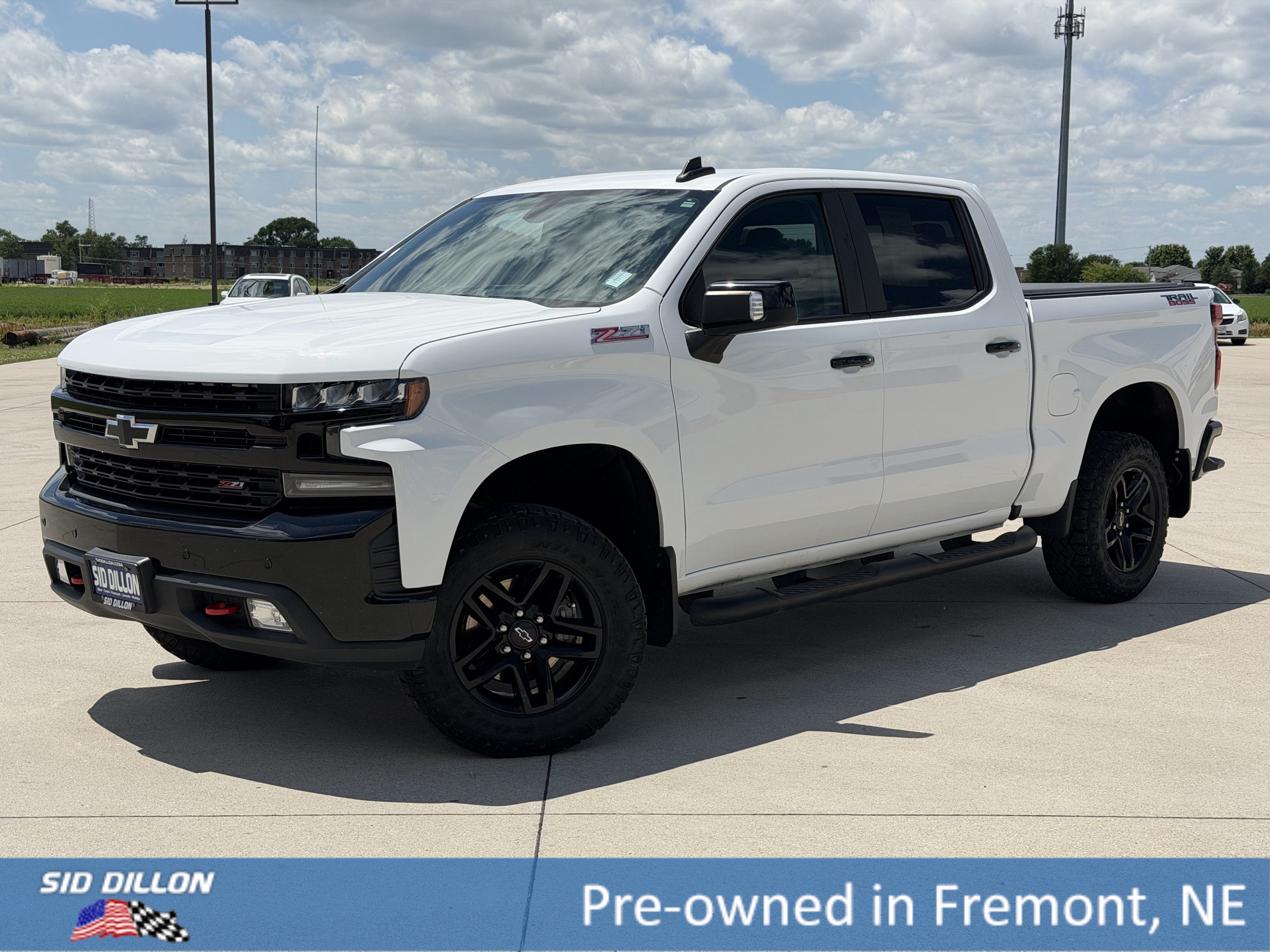 Used 2019 Summit White Chevrolet LT Trail Boss image 1