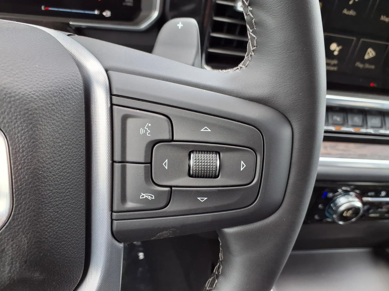 2026 GMC Sierra 1500 SLT - Photo 11