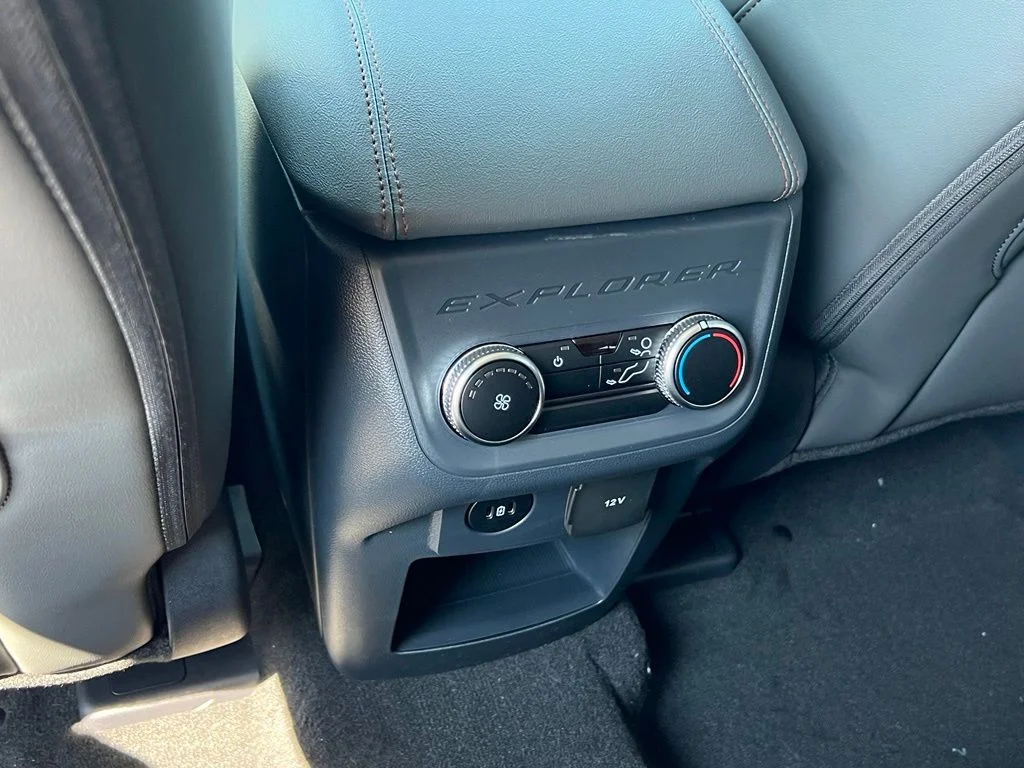 New 2026 Star White Metallic Tri-Coat Ford Active image 17