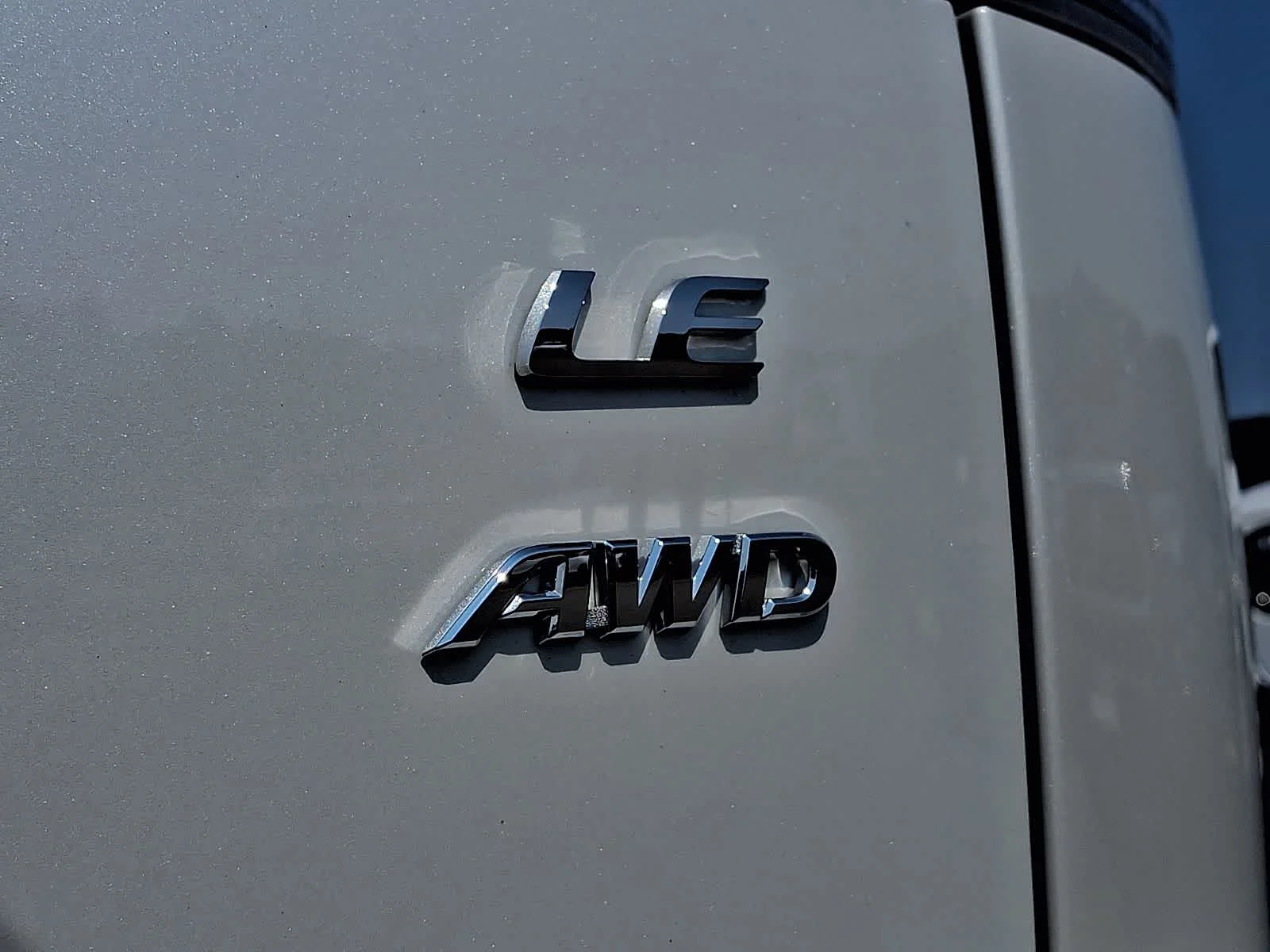 Certified Used 2026 Wind Chill Pearl Toyota LE image 32
