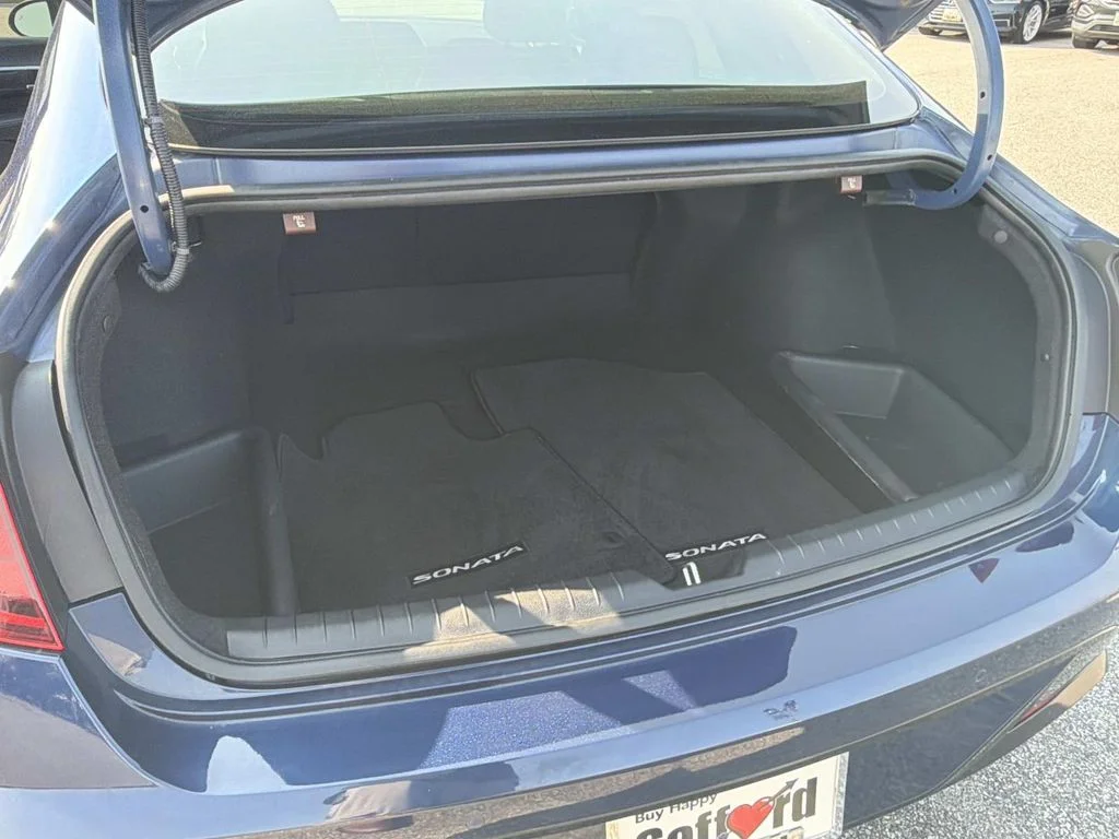 Used 2022 Blue Hyundai Limited image 28