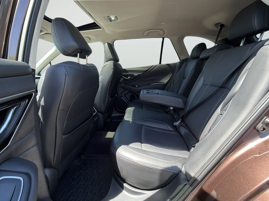2021 Subaru Outback Limited - Photo 17