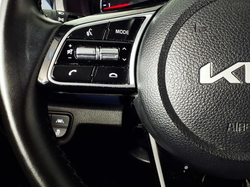 Certified Used 2023 White Kia S image 19