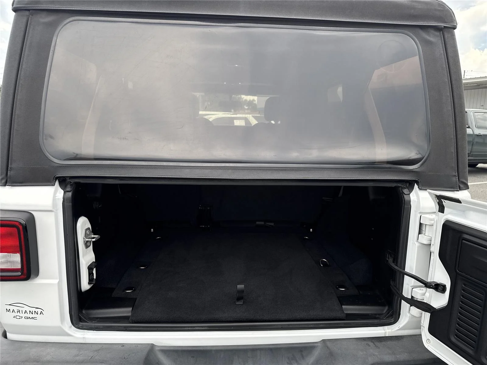 Used 2022 Bright White Clearcoat Jeep Unlimited Sport S image 29