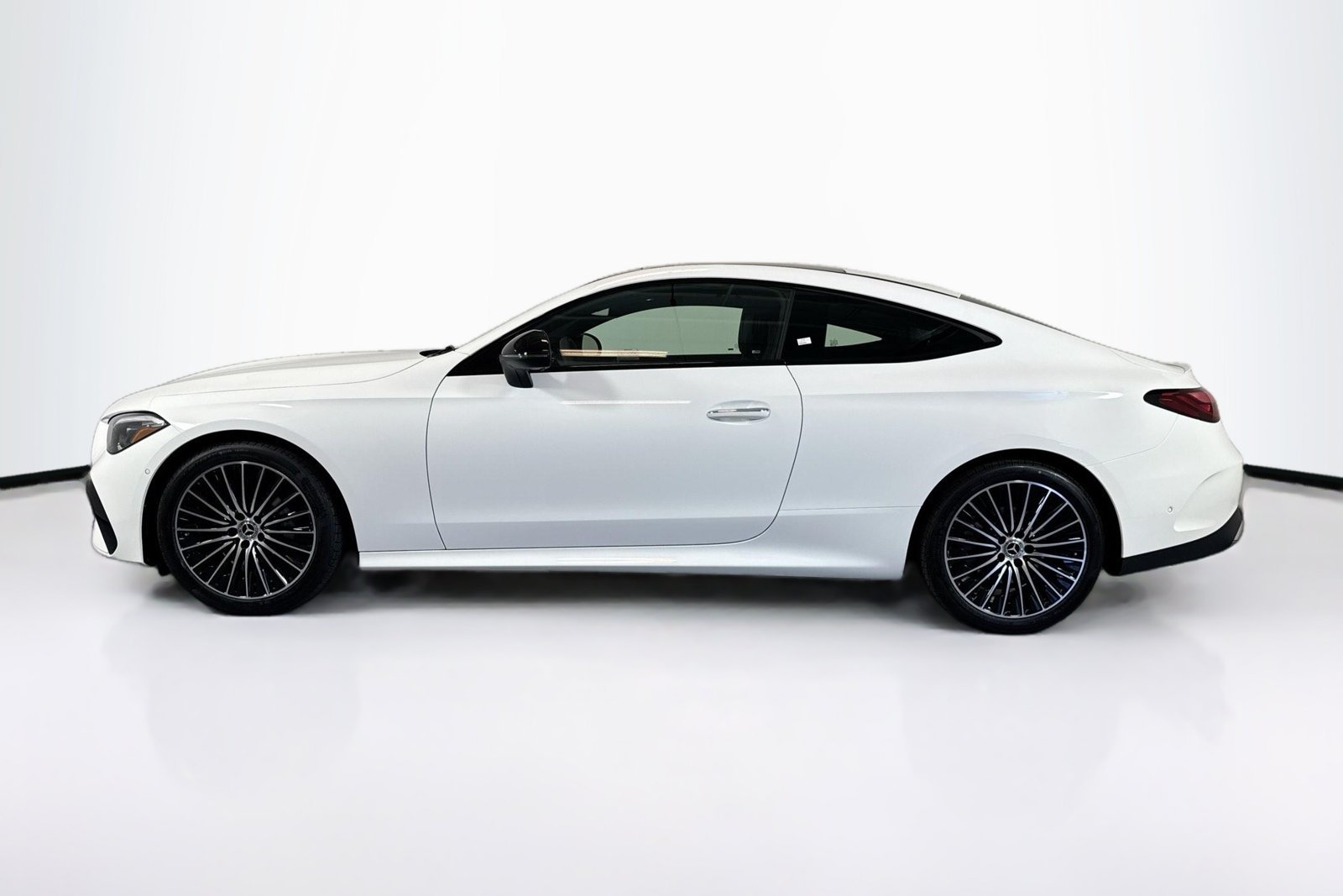 New 2026 Polar White Mercedes-Benz CLE 300 image 8