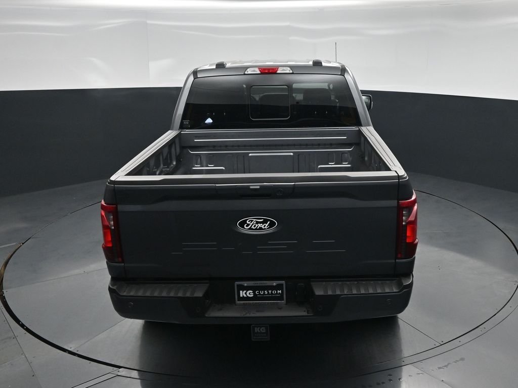 New 2026 Carbonized Gray Metallic Ford XLT image 35