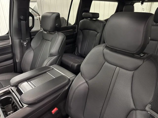 New 2026 High Gloss Black Exterior Paint Jeep Limited Altitude image 7