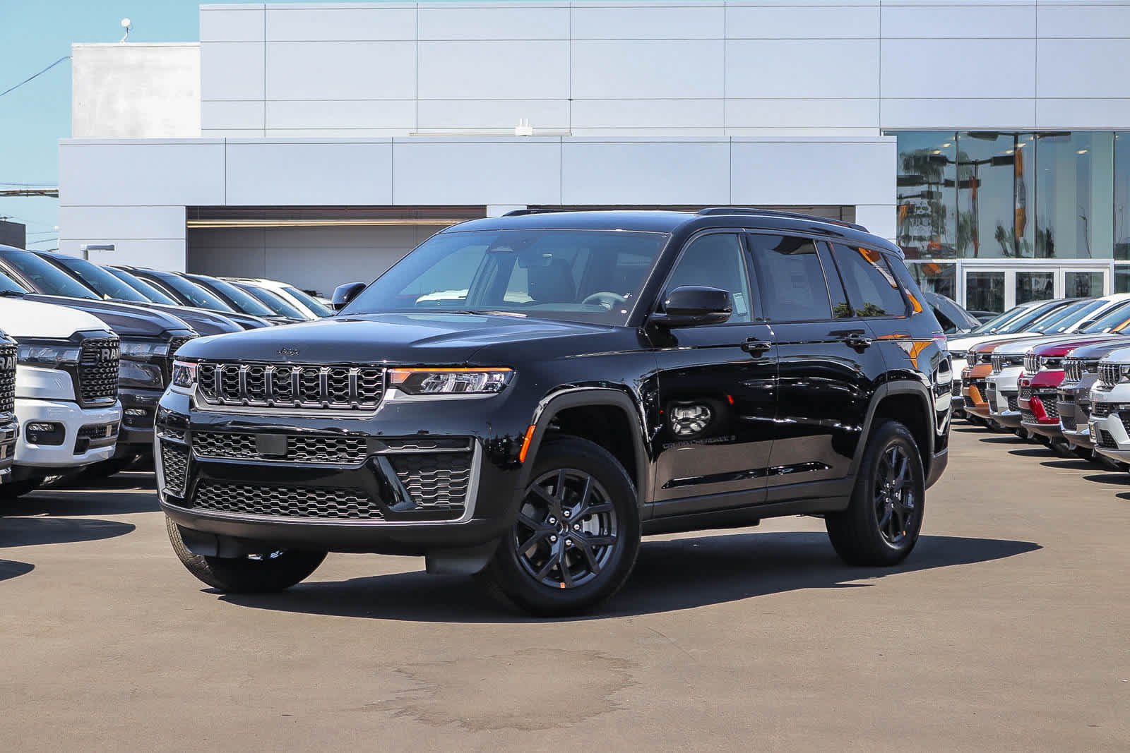 2027 Jeep Grand Cherokee L Laredo Altitude