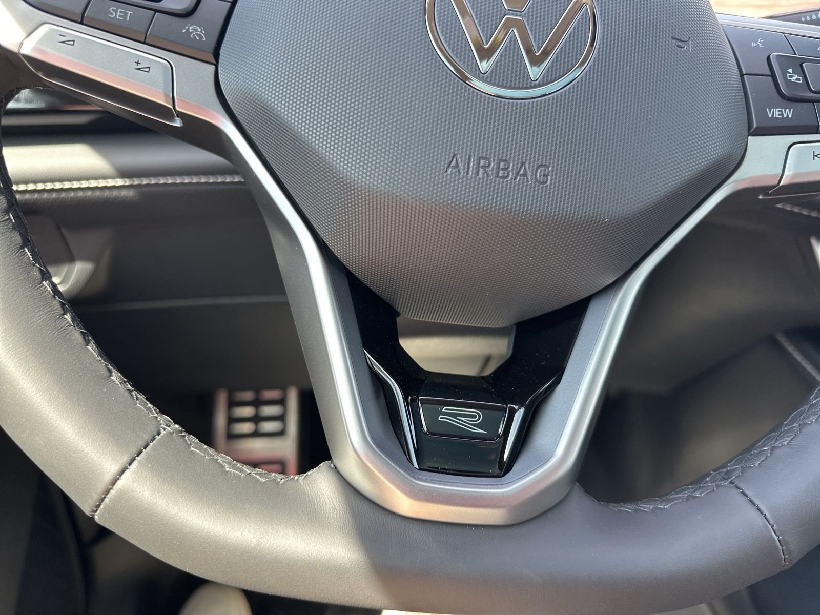 New 2026 White/off-white Volkswagen 2.0T SEL Premium R-Line image 53