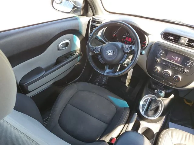 Used 2014 Silver Kia Plus image 12