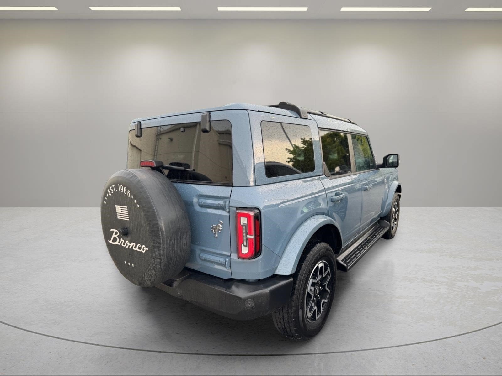 Used 2025 Azure Gray Metallic Ford Outer Banks image 13